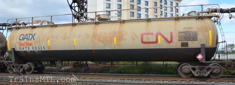 Car/wagon GATX00325 right side / coté droit